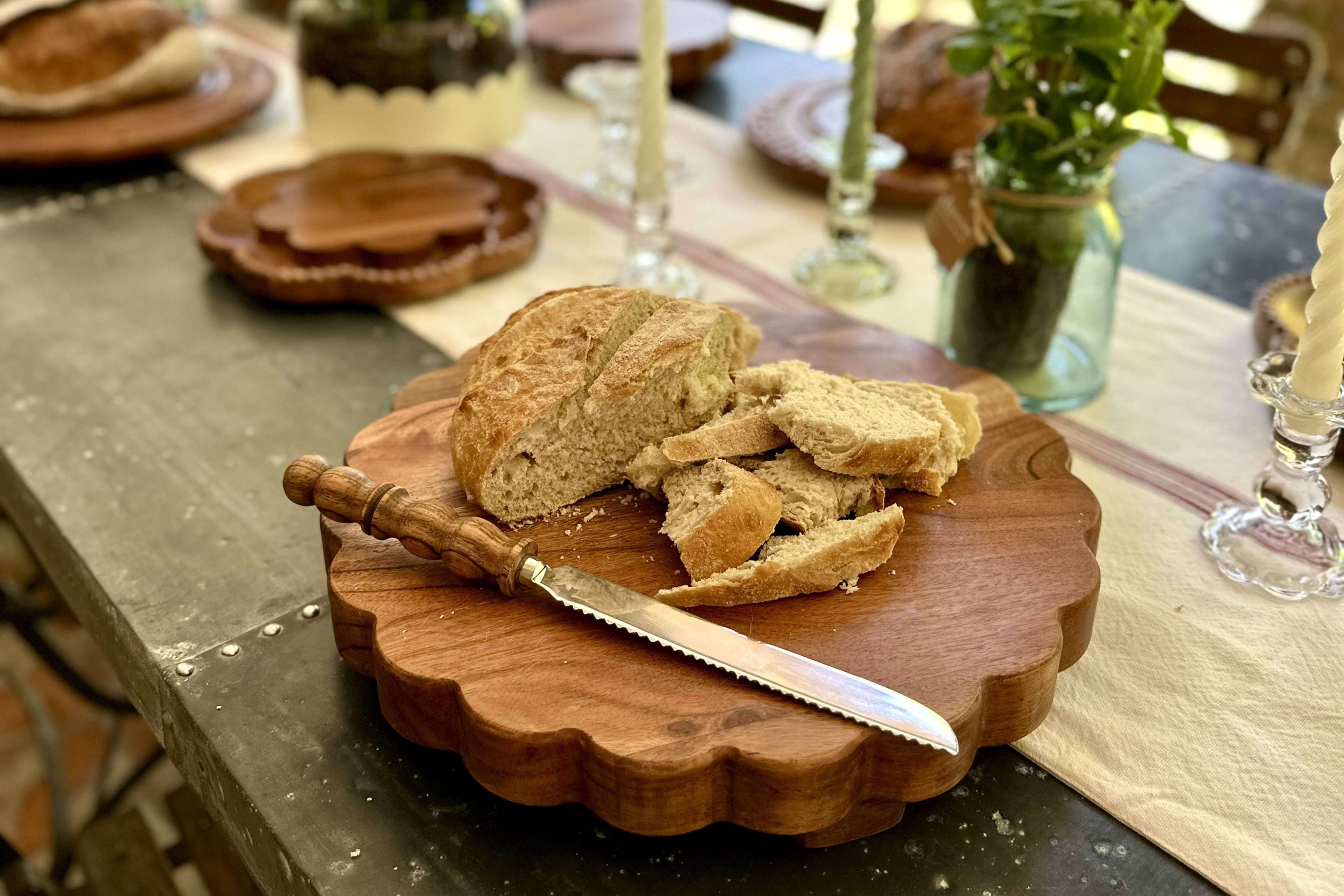 Scalloped Trivet Riser, Small Round, Natural