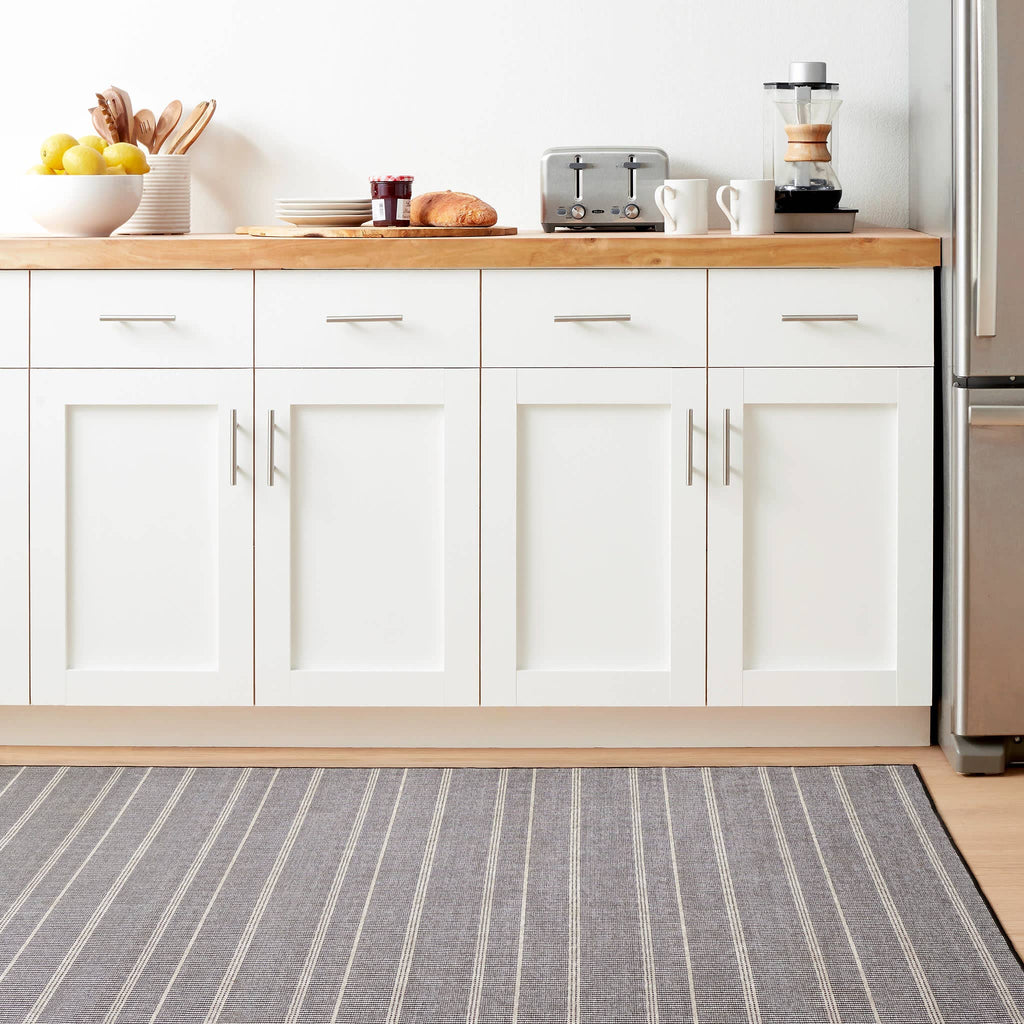 Samson Machine Washable Rug | Black: 2' x 3'
