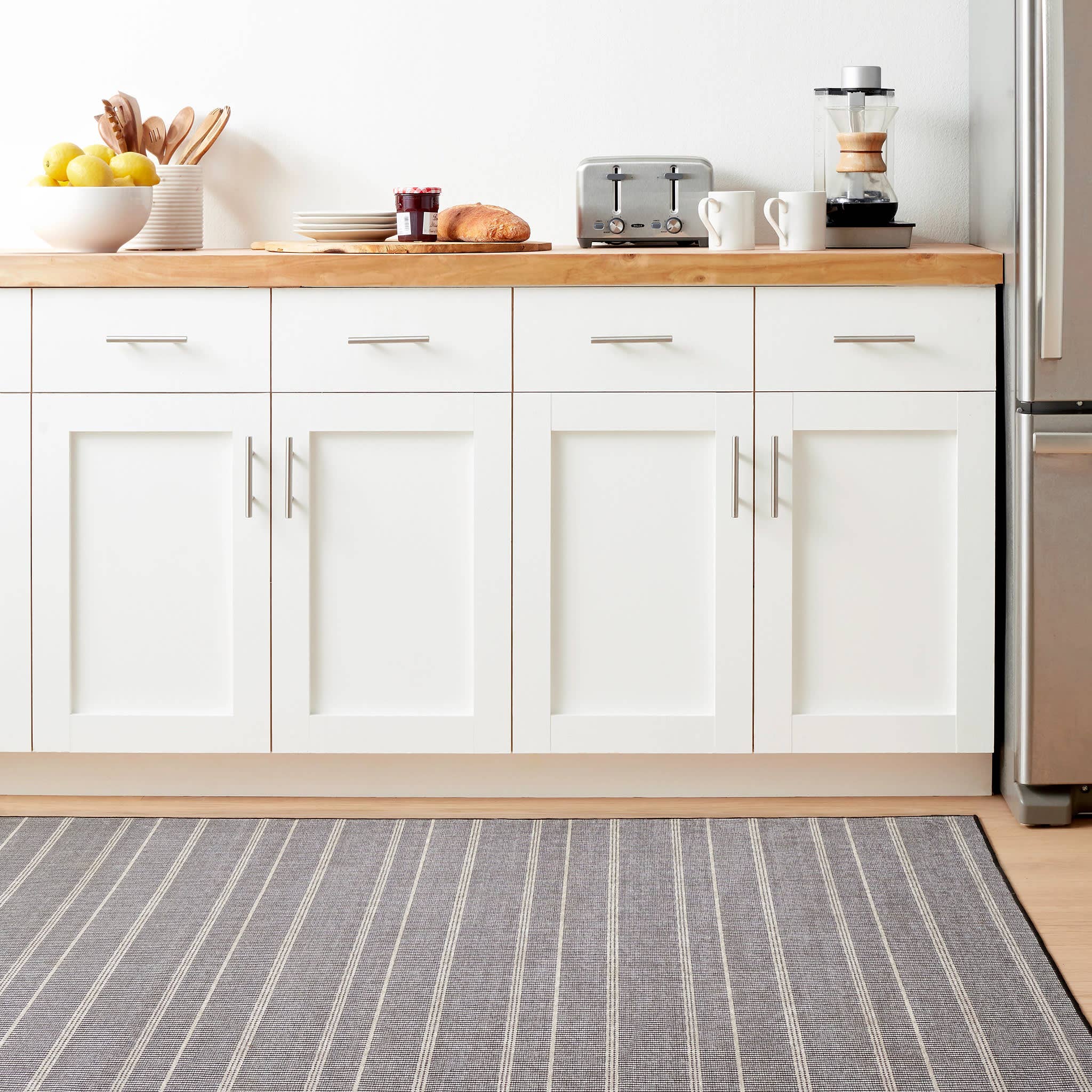 Samson Machine Washable Rug | Black: 2' x 3'