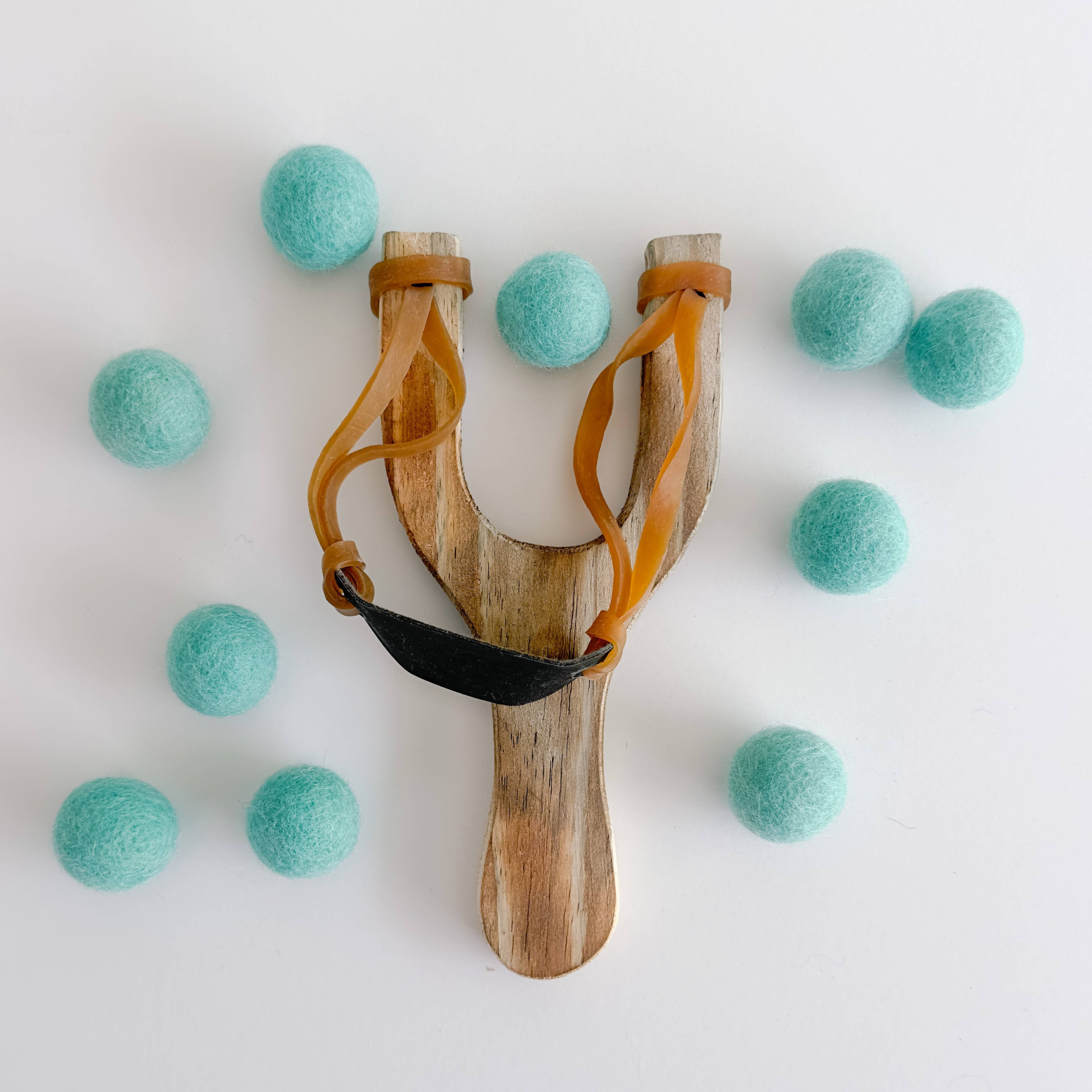 Wood Slingshot with 10 Felt Balls: Royal Blue