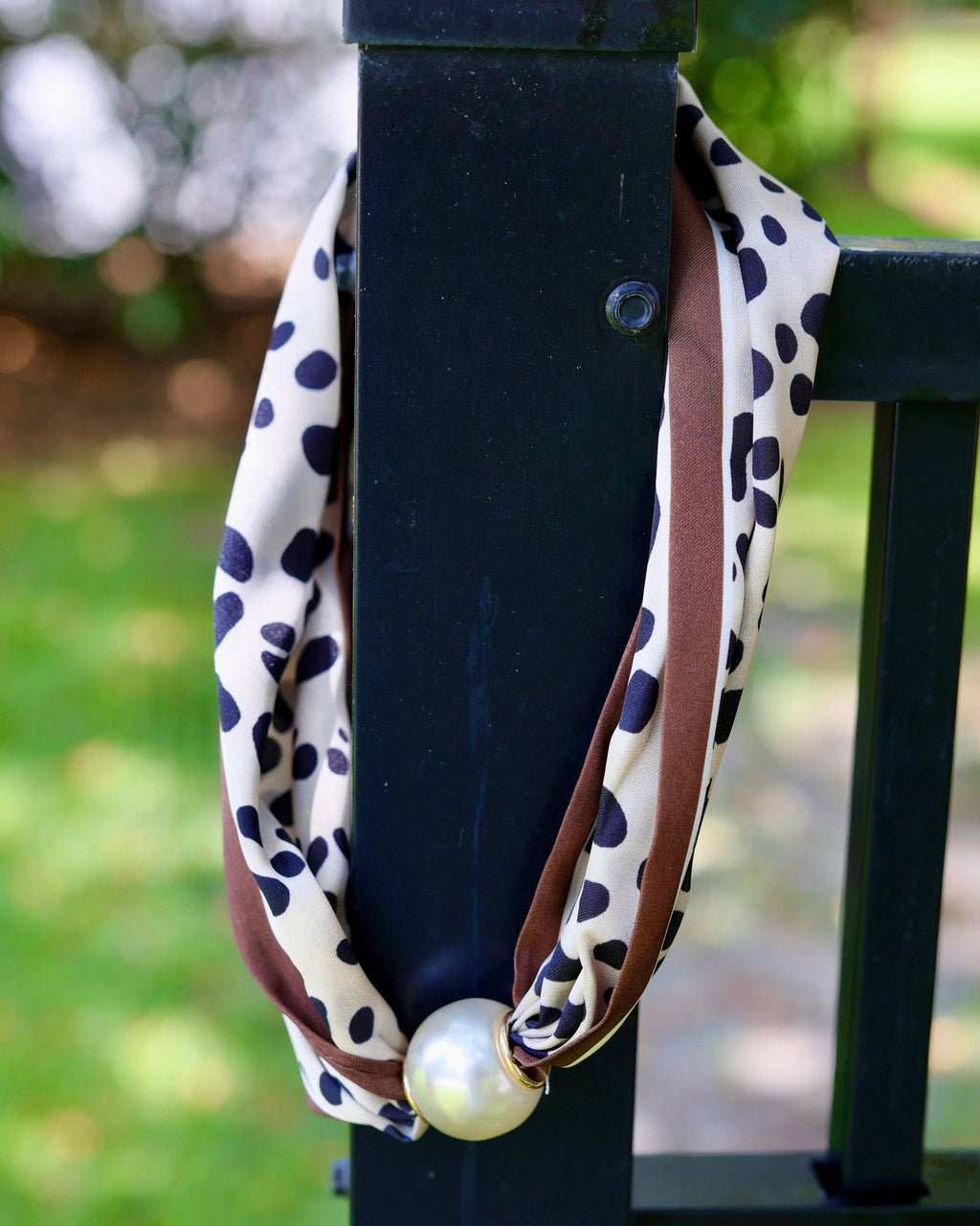 Pammie Magnetic Pearl Scarf Necklace Leopard: Default