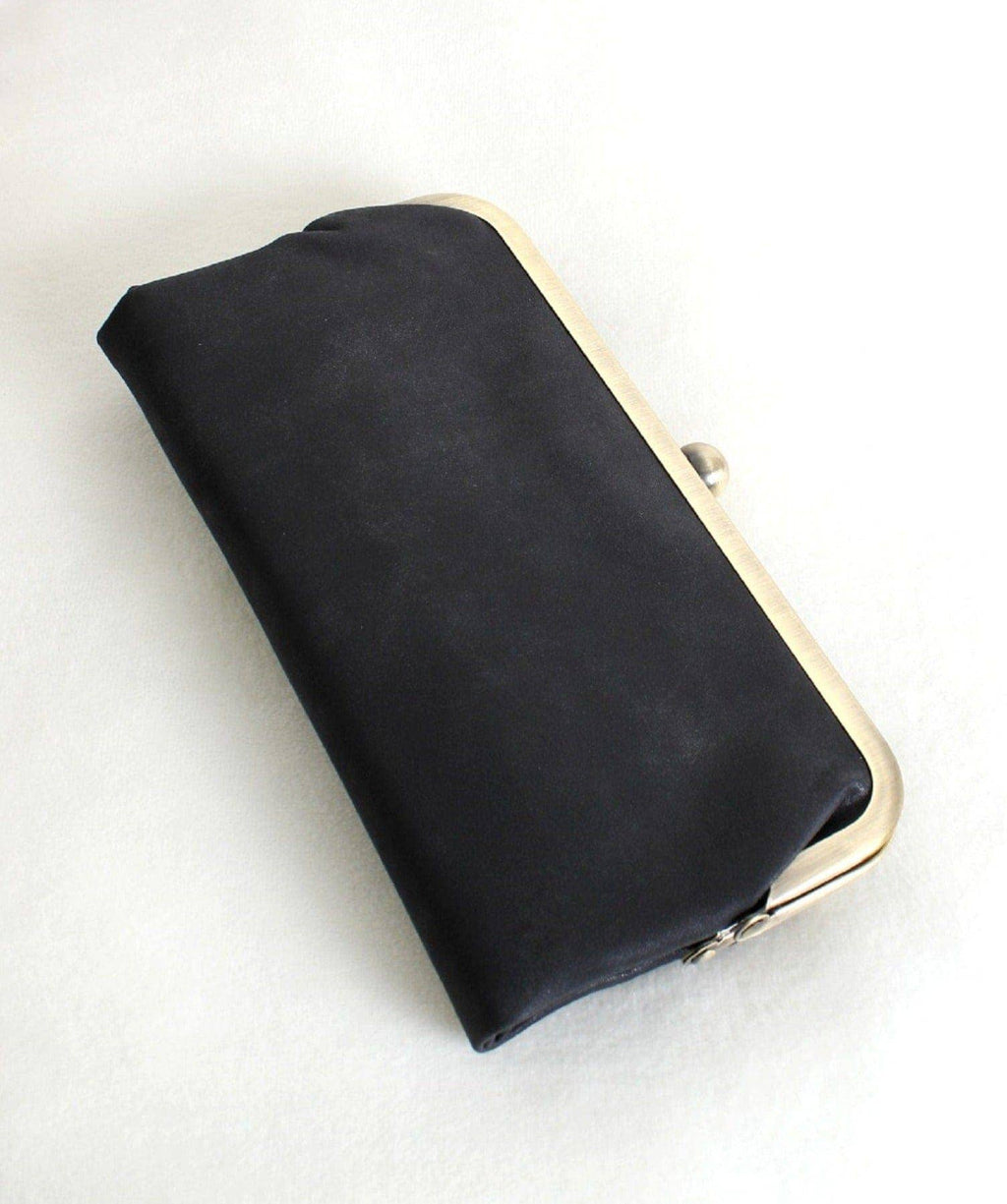 Karen Kiss Lock Clutch Bag: Ivory
