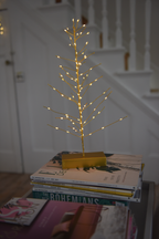 Festive Tree - Gold: Gold