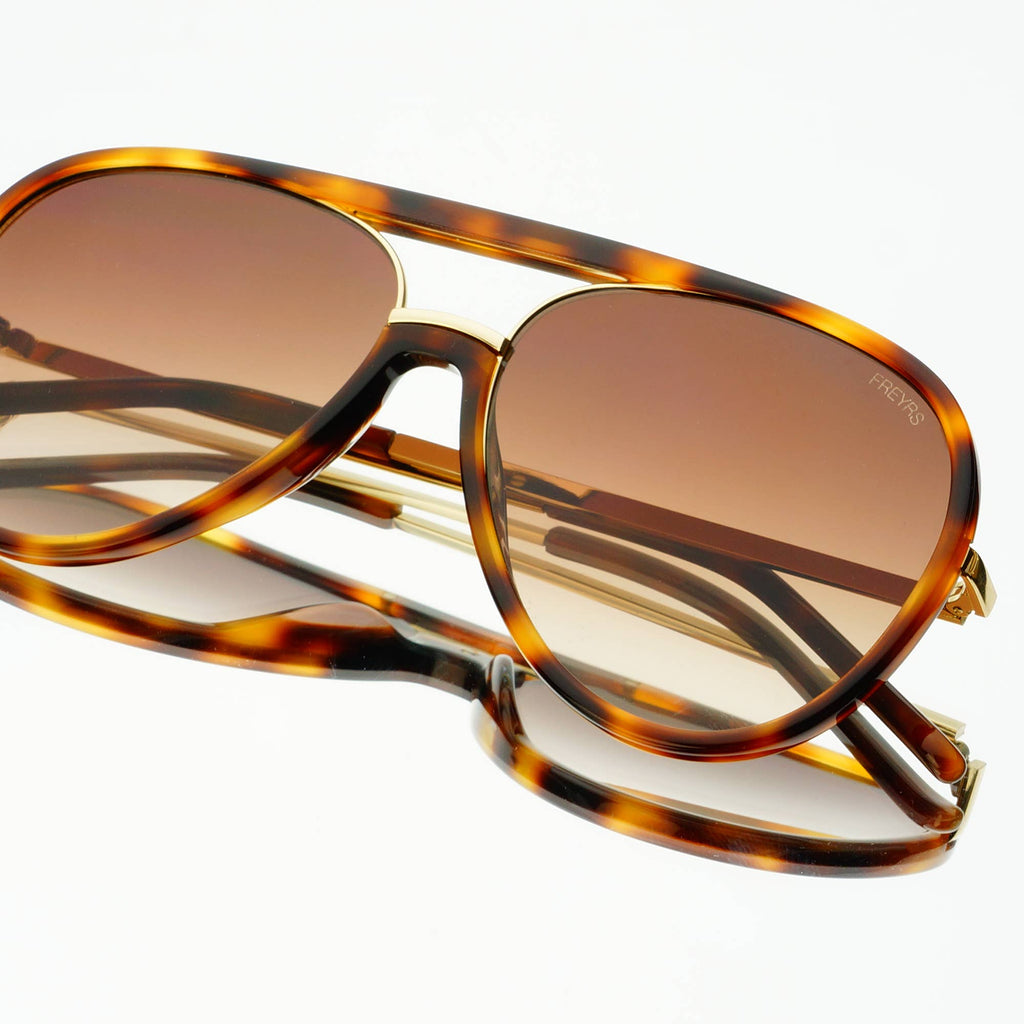 Shay Aviator Sunglasses : Tortoise