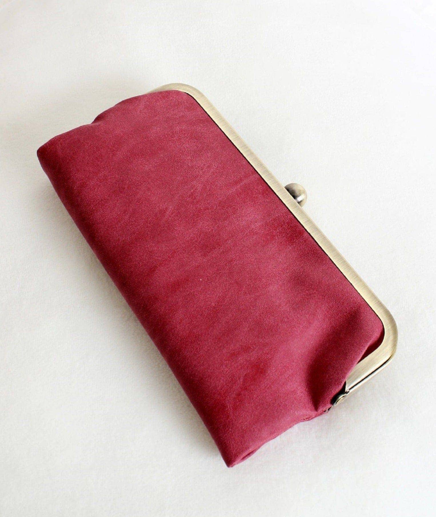 Karen Kiss Lock Clutch Bag: Ivory