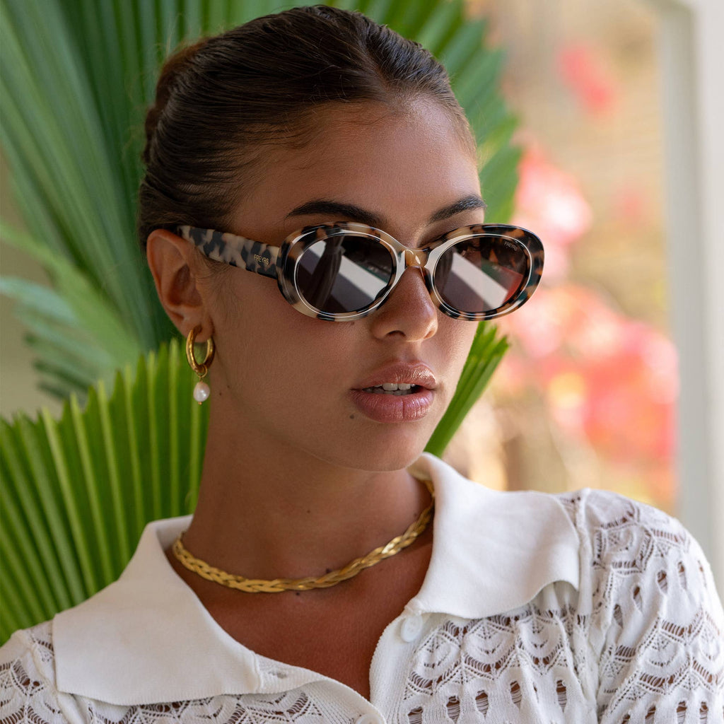 Aria Acetate Womens Oval Sunglasses  : Milky Tortoise