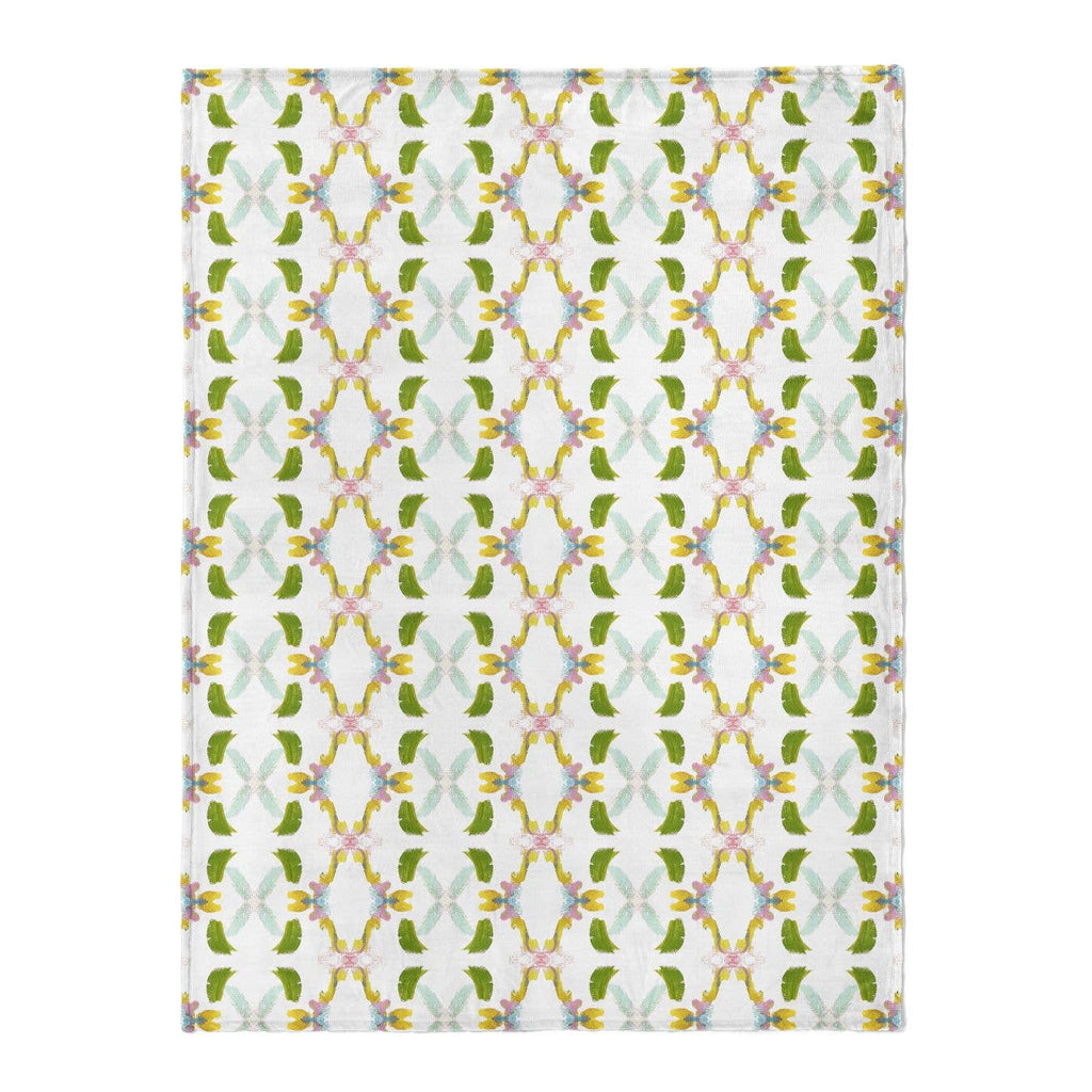 Dogwood Fleece Blanket: One Size