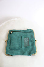Karen Kiss Lock Clutch Bag: Black