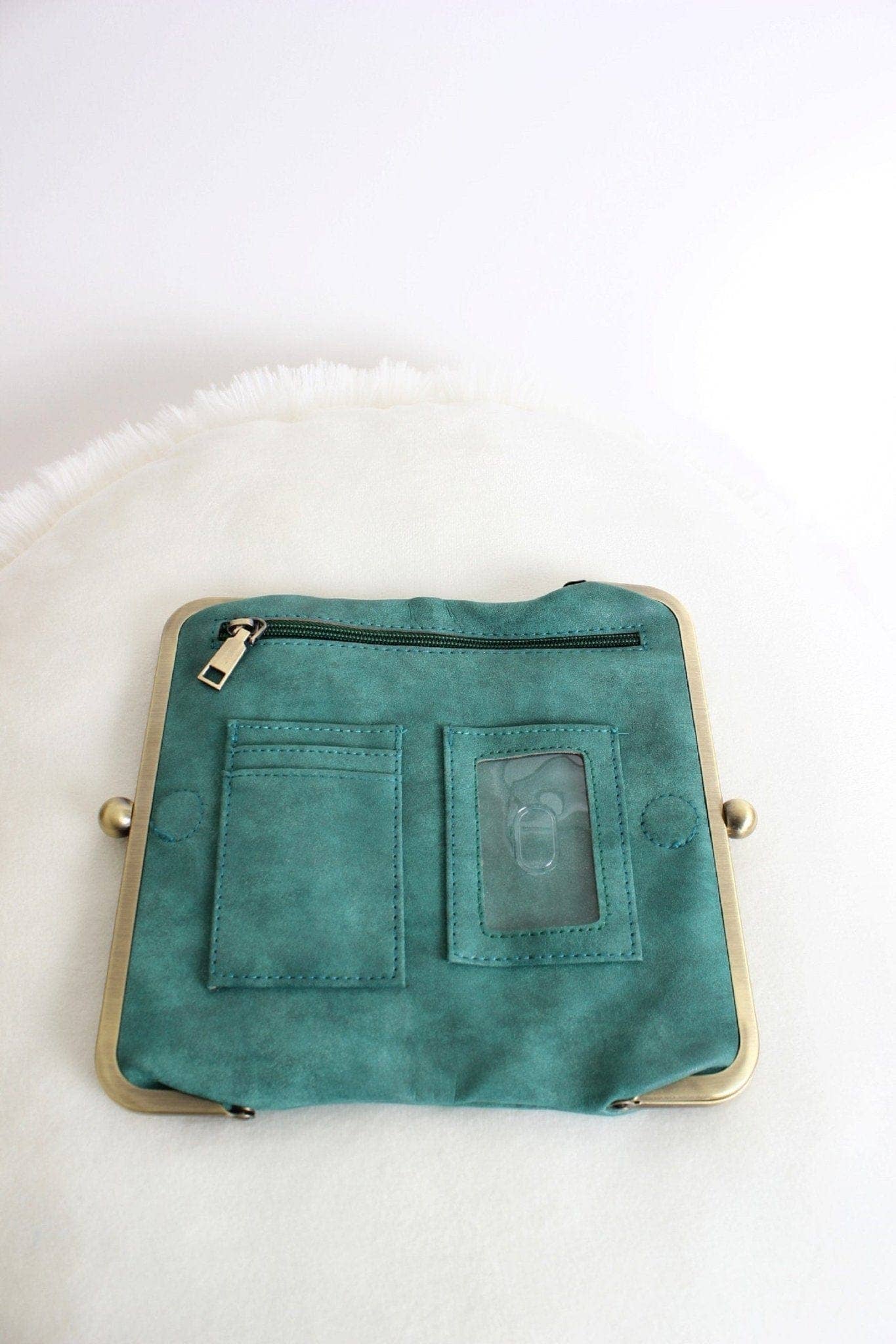 Karen Kiss Lock Clutch Bag: Black