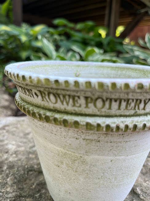 Bartram Garden Pot Green 8"