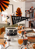 VHP1315 - Trick or Treat Felt Pennant