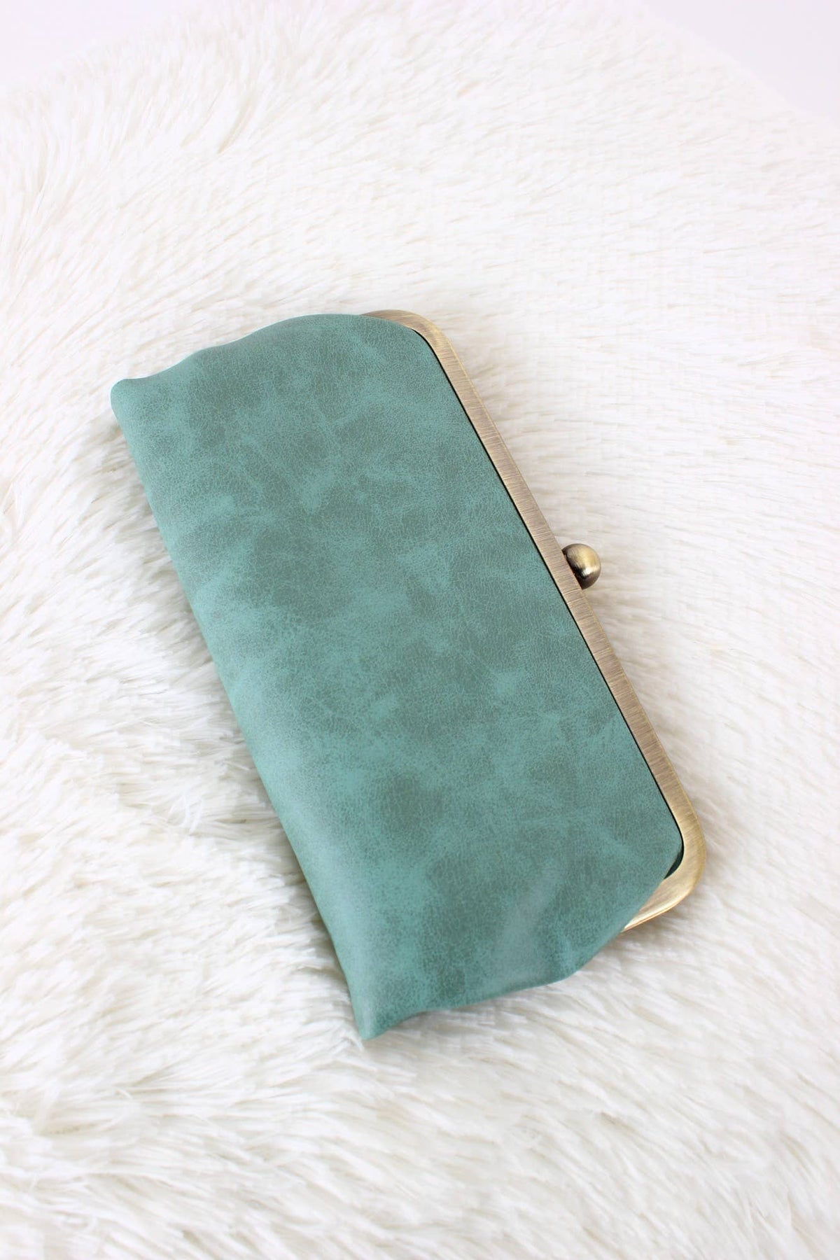 Karen Kiss Lock Clutch Bag: Tan