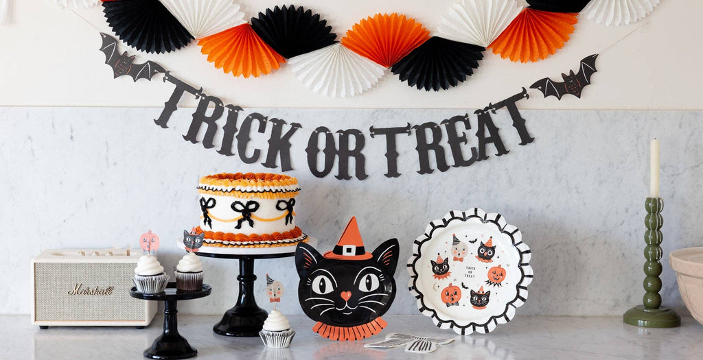 VHP1302 - Trick or Treat Vintage Banner
