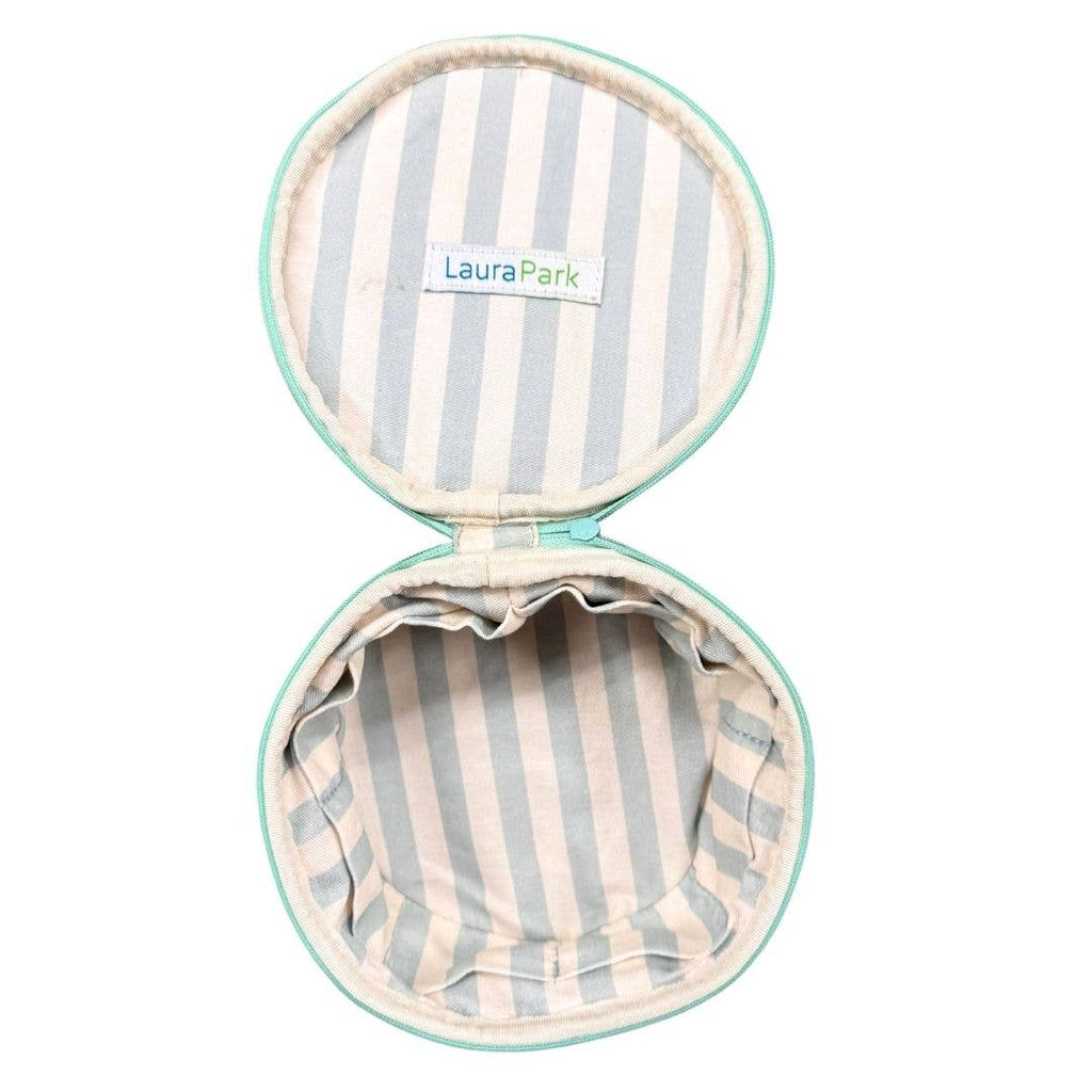 Brooks Avenue Round Jewelry Case: One Size