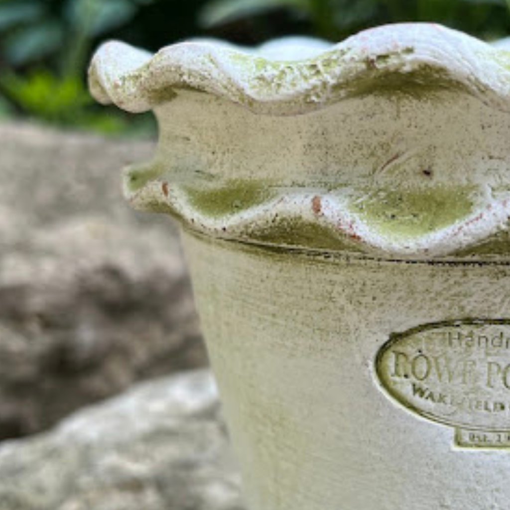 Galena Garden Pot White 8"