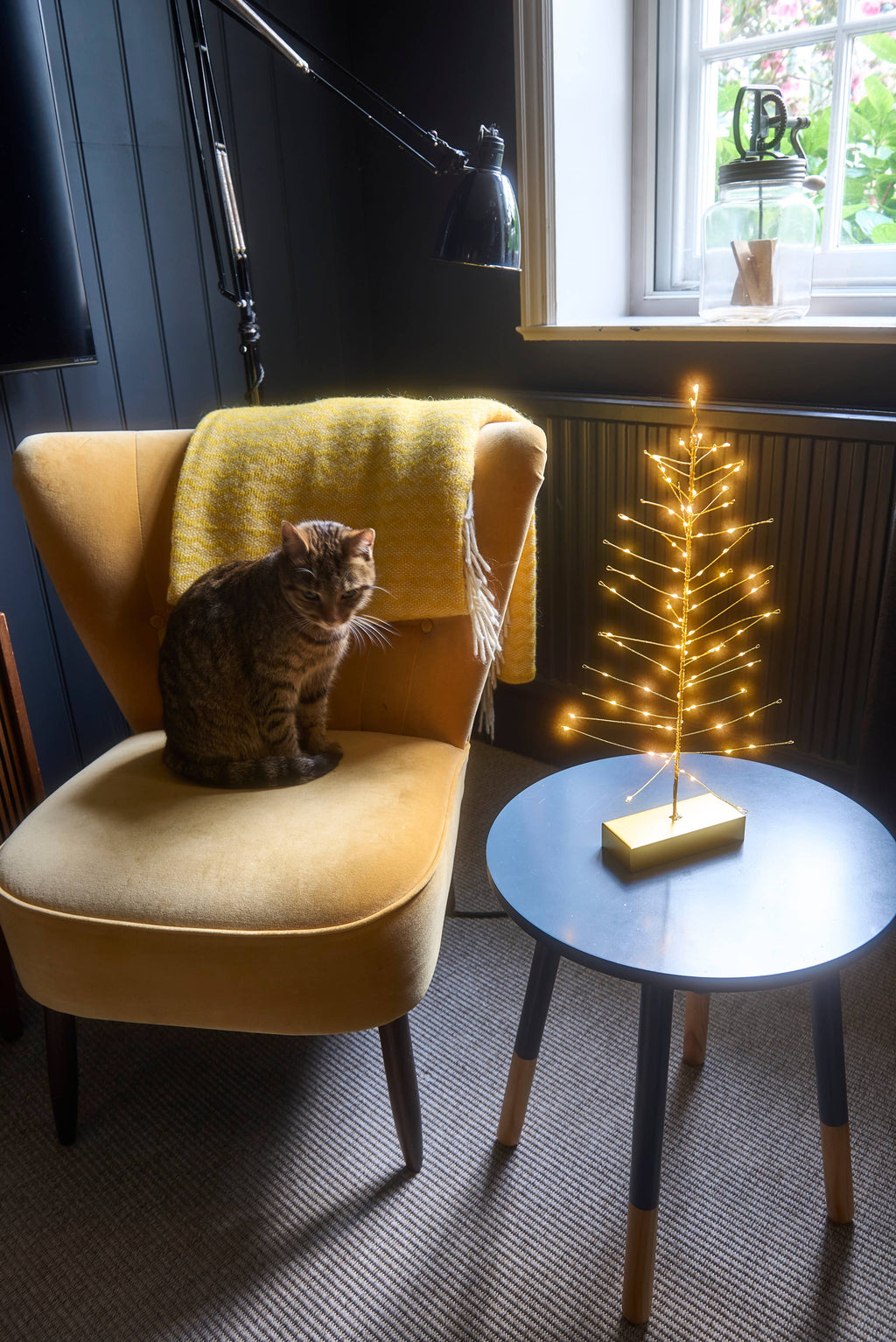 Festive Tree - Gold: Gold