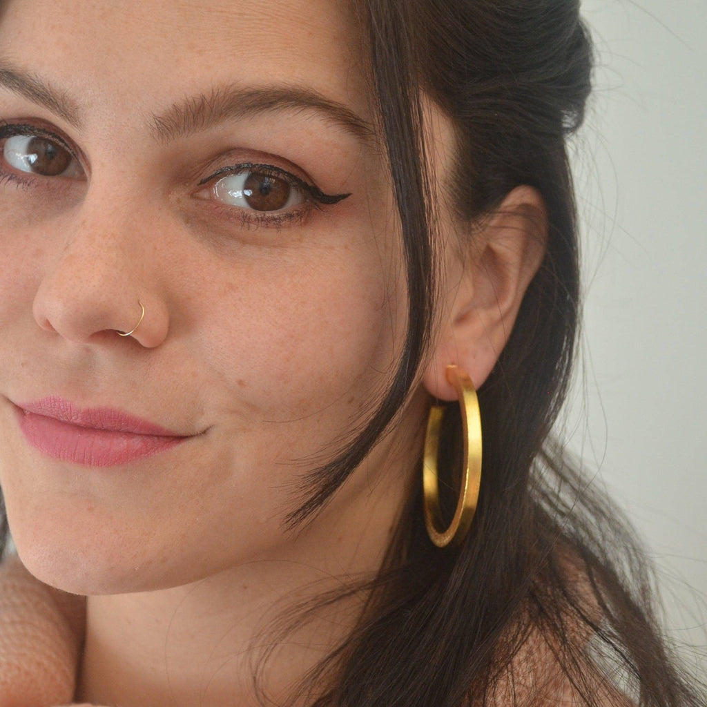 PAMELA HOOP EARRINGS: Gold