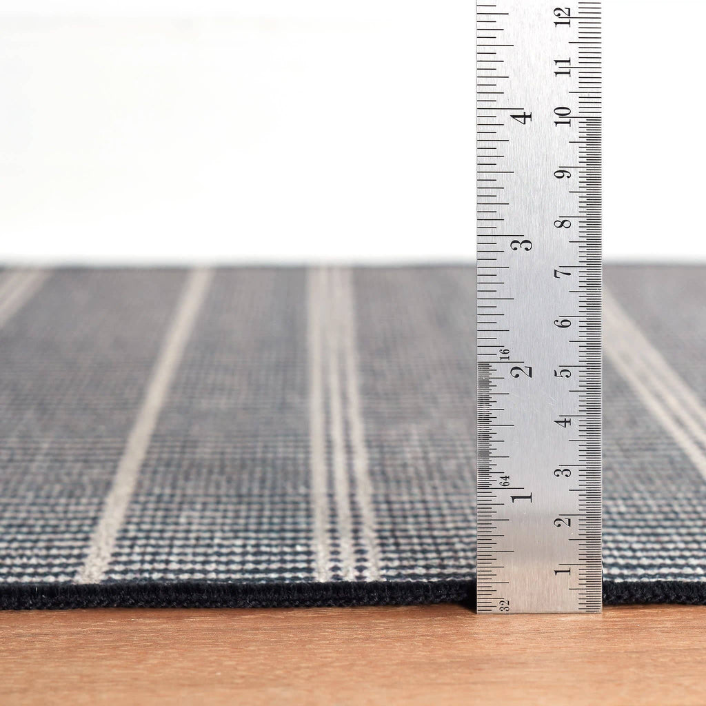 Samson Machine Washable Rug | Black: 2' x 3'