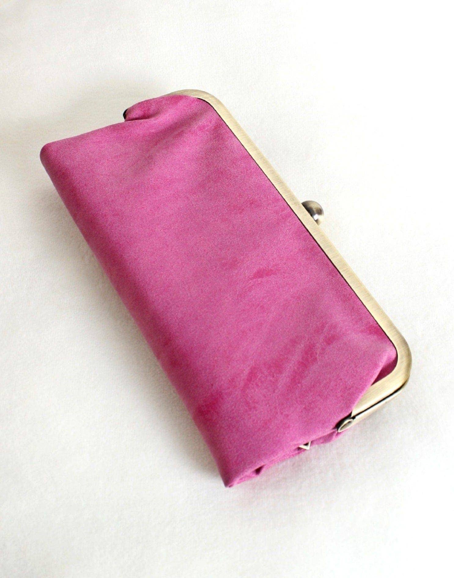 Karen Kiss Lock Clutch Bag: Black